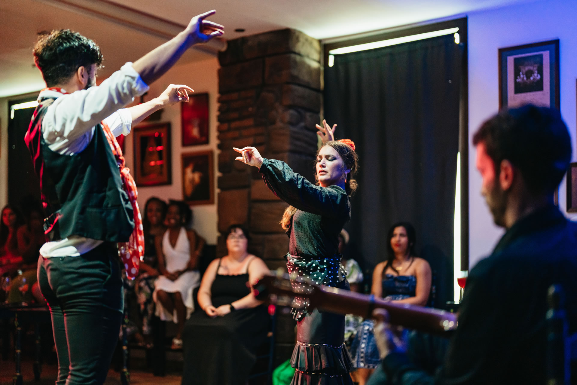 Baraka Flamenco Show with drink in Triana, Seville
