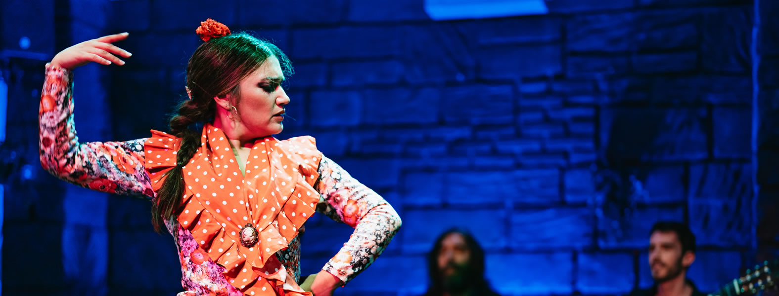 Baraka Flamenco show with drink in Triana, Seville