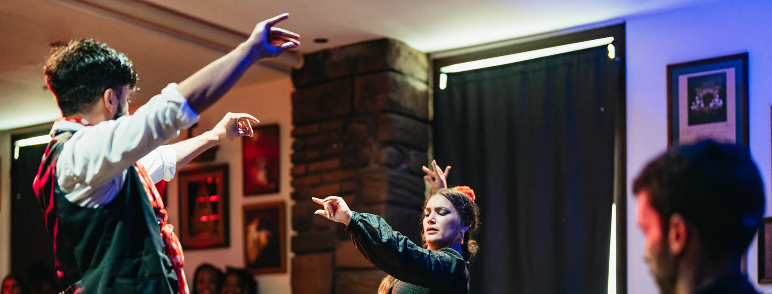 Baraka Flamenco show with drink in Triana, Seville